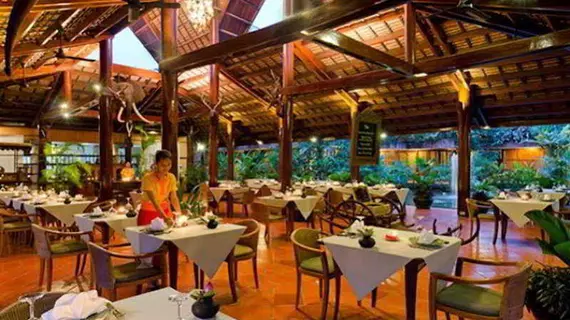 Angkor Village Hotel | Siem Reap (ili) - Siem Reap - Wat Bo Bölgesi