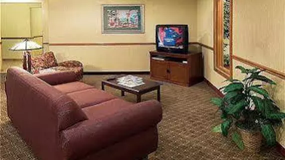 Baymont Inn and Suites Fulton | Missouri - Columbia (ve civarı) - Fulton