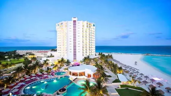 Reflect Krystal Grand Cancun - All Inclusive | Quintana Roo - Benito Juárez - Cancun (ve civarı) - Oteller Bölgesi - Avenida Kukulkan