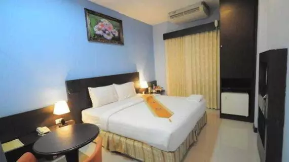 Central Place Hotel | Chonburi (vilayet) - Pattaya (ve civarı) - Pattaya - Pattaya Körfezi