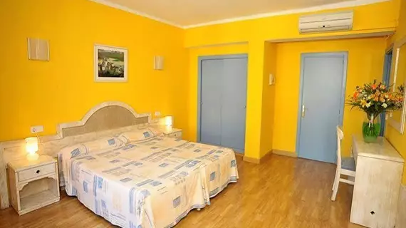 Hostal HPC Porto Colom | Balearic Adaları - Mayorka Adası - Campos - Migjorn