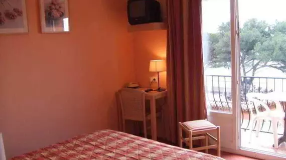 Logis Hotel Le Provencal | Provence - Alpes - Cote d'Azur - Var - Saint-Raphael (ve civarı) - Roquebrune-sur-Argens - Les Issambres