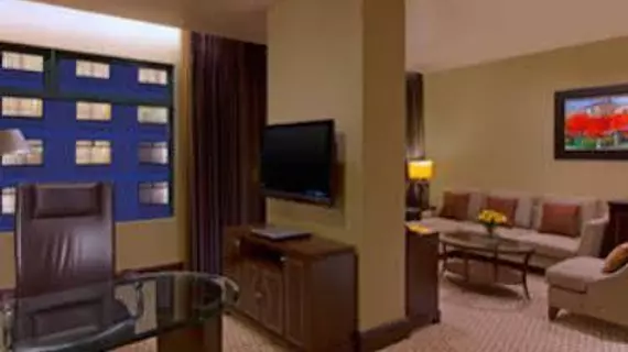 Sheraton Saigon Hotel & Towers | Binh Duong (vilayet) - Ho Şi Min Şehri (ve civarı) - Ho Chi Minh City - Quận 1 - Japon Mahallesi