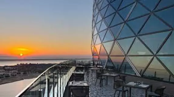 Hyatt Capital Gate Hotel | Abu Dabi