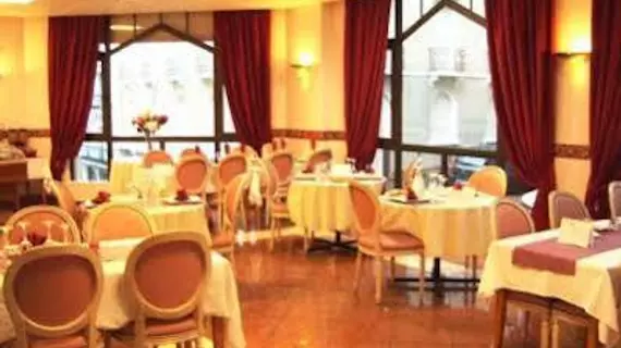 Hôtel Angelic-Myriam | Occitanie - Hautes-Pyrenees - Lourdes - Tarbes (ve civarı) - Lourdes