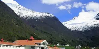 Loenfjord Hotel