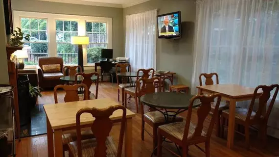 The University Inn at Emory | Georgia - Atlanta (ve civarı) - Atlanta