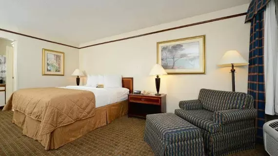 Quality Inn & Suites Near Fort Sam Houston | Teksas - San Antonio (ve civarı) - San Antonio