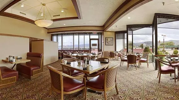 Red Lion Hotel Wenatchee | Washington - Wenatchee - Lake Chelan (ve civarı) - Wenatchee