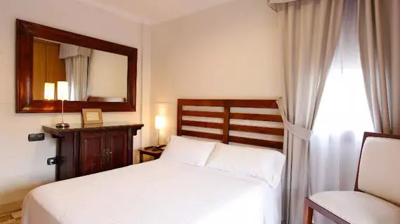 Hotel Boutique Reina Mora | Andalucia - Granada (il) - Granada - Granada City Center