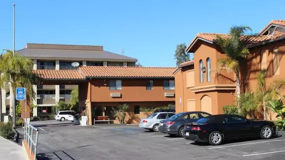 Quality Inn and Suites | Kaliforniya - San Diego County - Oceanside