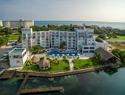 Real Inn Cancún by Camino Real | Quintana Roo - Benito Juárez - Cancun (ve civarı) - Oteller Bölgesi - Avenida Kukulkan