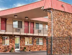 Econo Lodge Inn & Suites | Oregon - Portland (ve civarı) - Hillsboro