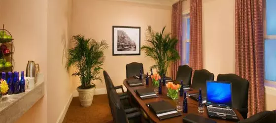 Royal Crescent Hotel | Louisiana - New Orleans (ve civarı) - New Orleans - Merkezi İş Bölgesi