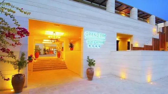 Grand Bay Beach Resort | Girit Adası - Hanya (bölge) - Platanias - Minothiana