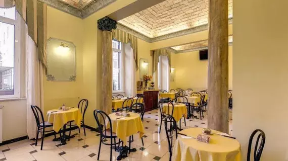 Cambridge Hotel | Lazio - Roma (ve civarı) - Roma Kent Merkezi - Rione XVIII Castro Pretorio