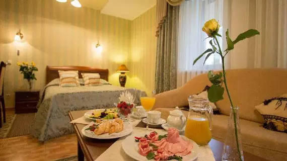 Platan Yuzhniy Hotel | Krasnodar Krayı - Krasnodar