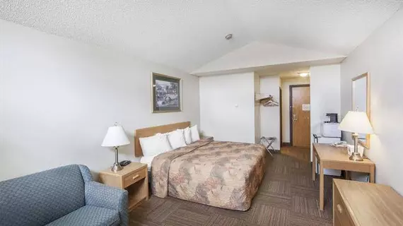 Econolodge Inn and Suites | Alberta - Hinton