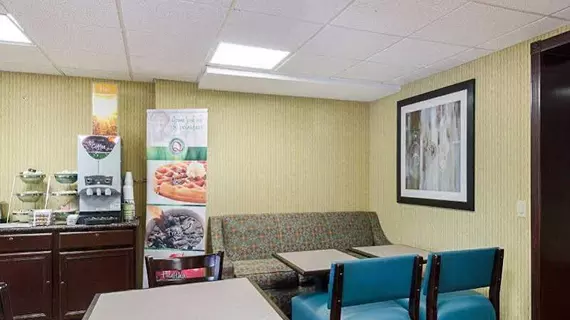 Quality Inn & Suites Worcester | Massachusetts - Worcester (ve civarı) - Worcester