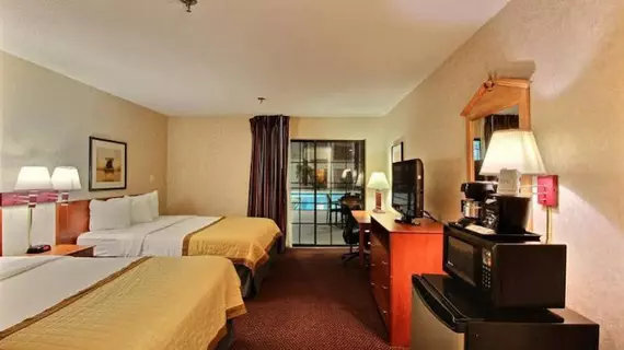 Baymont Inn & Suites Madison West/ Middleton WI West | Wisconsin - Madison (ve civarı) - Madison