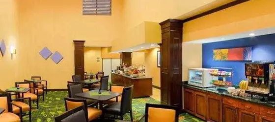 Fairfield Inn & Suites Atlanta Airport North | Georgia - Atlanta (ve civarı) - East Point