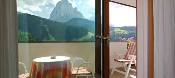 Hotel Interski | Trentino-Alto Adige - Güney Tirol (il) - Santa Cristina Val Gardena