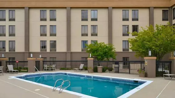 Best Western Plus Wichita West Airport Inn | Kansas - Wichita (ve civarı) - Viçita