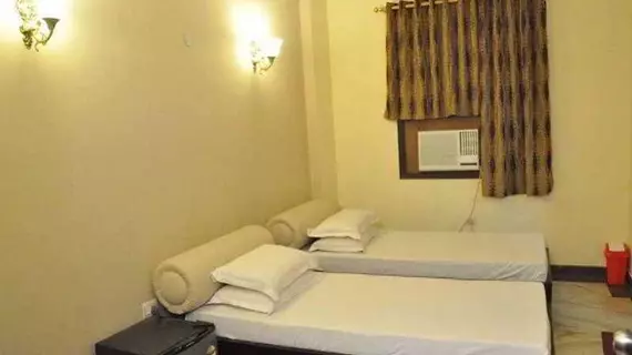 Hotel Amrit Villa | Batı Delhi - Ulusal Eyalet Başkenti Delhi - Delhi (ve civarı) - Yeni Delhi - Karol Bagh