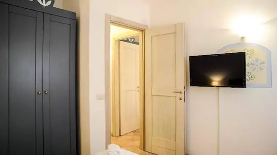 Elite Smeralda Room | Sardinya - Sassari - Olbia