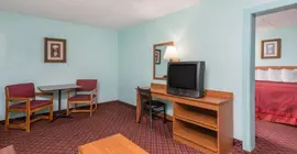 Days Inn and Suites Springfield | Missouri - Springfield (ve civarı) - Springfield