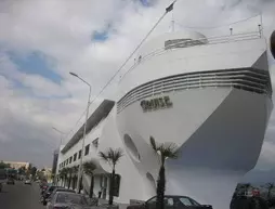 Cruise Hotel