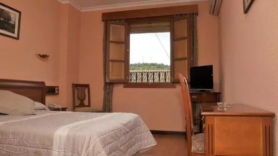 Hotel Los Castaños | Andalucia - Huelva (vilayet) - Sierra de Aracena - Aracena