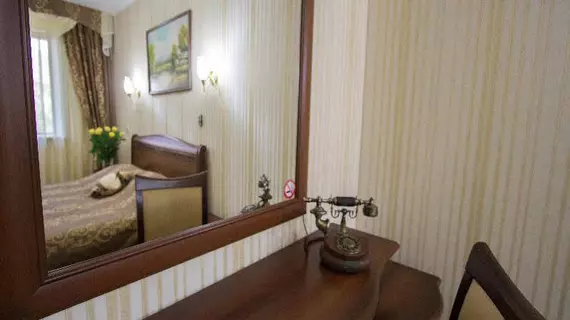 Platan Yuzhniy Hotel | Krasnodar Krayı - Krasnodar