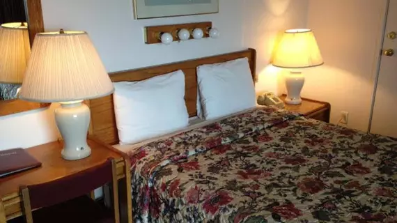 Cozy Cove Beachfront Resort Inn | Oregon - Oregon Coast - Lincoln City