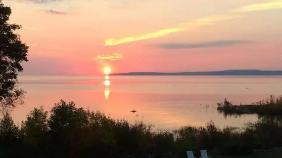 Baymont Inn & Suites St. Ignace Lakefront | Michigan - St Ignace