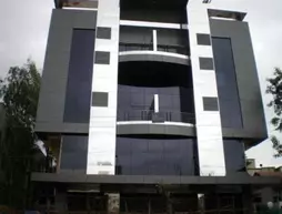 Hotel The Elite Suites | Maharaştra - Pune Bölgesi - Pune - Viman Nagar