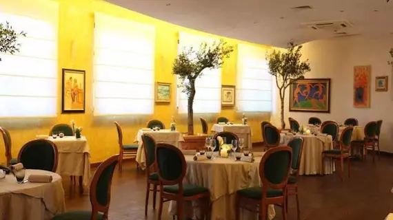 Hotel Cavaliere | Puglia - Bari (il) - Noci