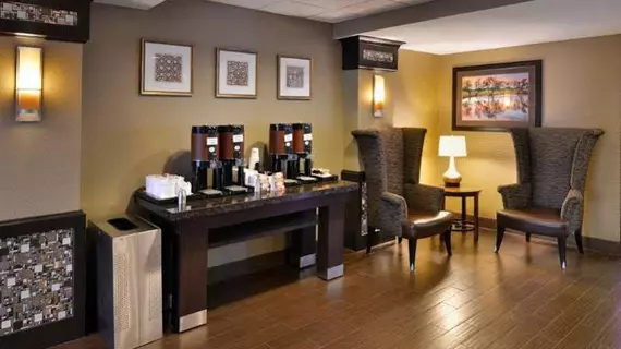 Best Western Plus Wichita West Airport Inn | Kansas - Wichita (ve civarı) - Viçita