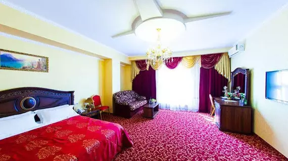 Valencia Hotel | Krasnodar Krayı - Krasnodar