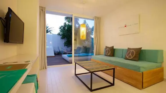 Santos Ibiza Coast Suites | Balearic Adaları - İbiza Adası - Sant Josep de sa Talaia - Playa d'en Bossa