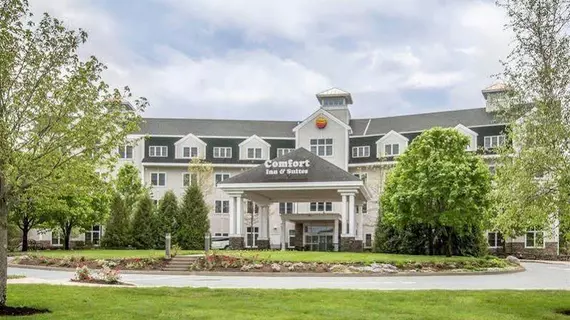 Comfort Inn & Suites Near Burke Mountain | Vermont - St. Johnsbury