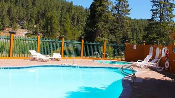 Holiday Inn Express Truckee | Kaliforniya - Lake Tahoe (ve civarı) - Truckee