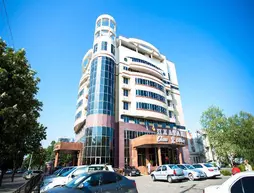 Platan Yuzhniy Hotel | Krasnodar Krayı - Krasnodar