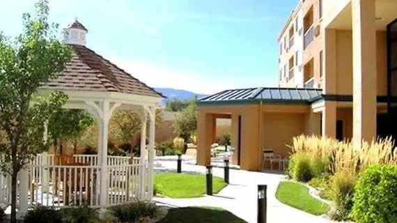 Courtyard Reno | Nevada - Pyramid Lake Kızılderili Bölgesi - Reno (ve civarı) - Reno - Reno/Tahoe Havalimanı