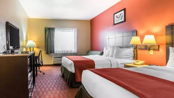 Quality Inn & Suites La Vergne | Tennessee - Nashville-Davidson - Nashville (ve civarı) - La Vergne