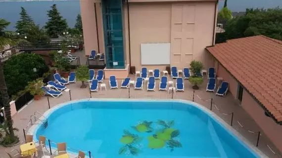 Hotel Garda Bellevue | Lombardy - Brescia (il) - Limone sul Garda