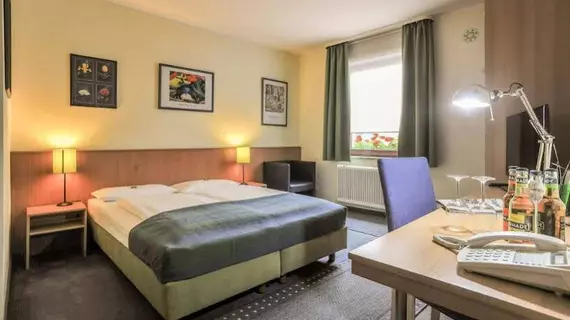 City Hotel Fellbach | Baden-Wuerttemberg - Rems-Murr-Kreis - Stuttgart (ve civarı) - Fellbach