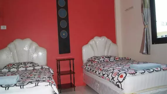 Pineapple Guesthouse | Phuket (ve civarı) - Thalang