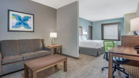 HOLIDAY INN EXPRESS & SUITES STILLWATER - UNIVERSITY AREA | Oklahoma - Stillwater