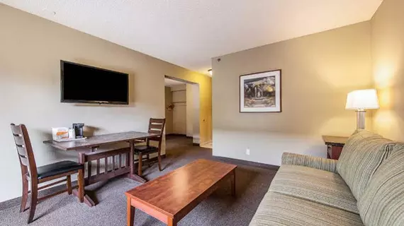 RODEWAY INN & SUITES | Oregon - Portland (ve civarı) - Portland